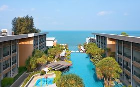 Renaissance Pattaya Resort And Spa